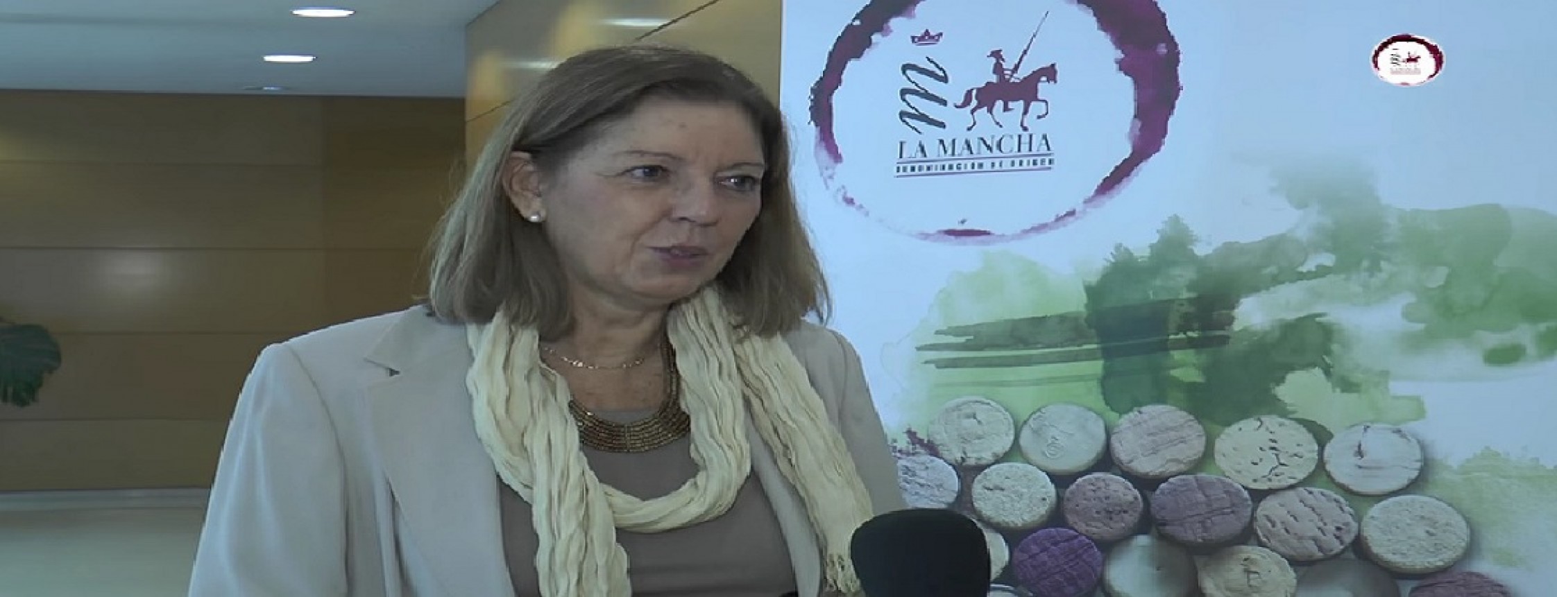 Mª del Carmen Pérez de Armiñán inaugura la I Jornada de Difusión del Vino en la UCM.
